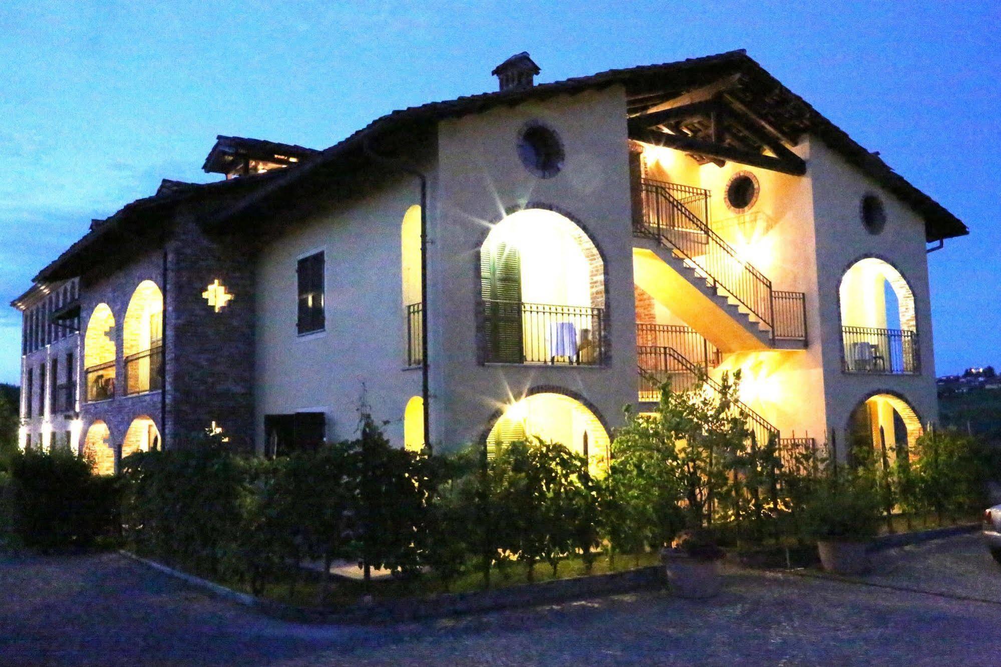 Hotel Barolo Extérieur photo